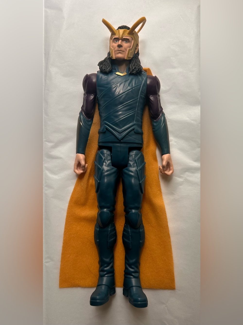 Marvel Titan Heroes 2016 12” Loki Action Figure / Blue Suit, Gold Cape w Helmet